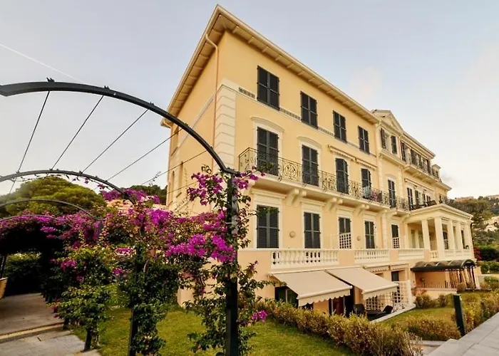 Diodato Suite Apartment - Amazing Location, Wifi, Pool, Sauna, Gym & Private Garden